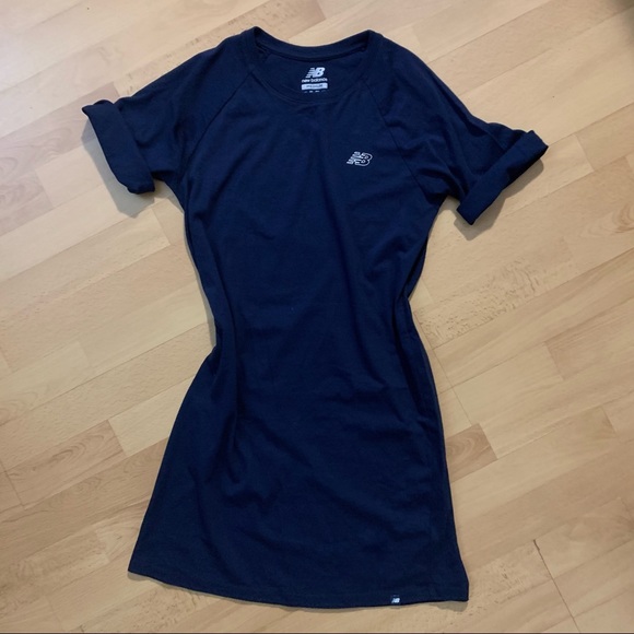 NB NEW BALANCE T SHIRT DRESS - Picture 2 of 7